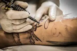 lidocaina crema o gel per tatuaggio